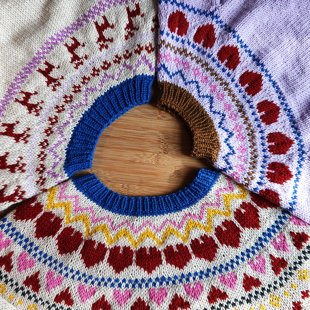 Sweater til børn med hjerter - strikkeopskrift